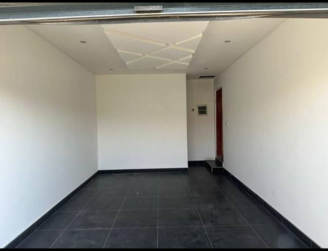 1 BEDROOM PROPERTY TO RENT IN KUYASA